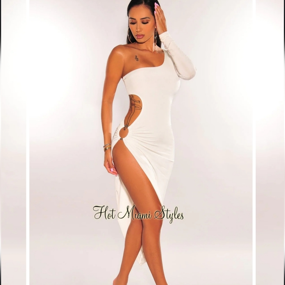 White One Shoulder Cut Out Ring Slit Dress Size Small
